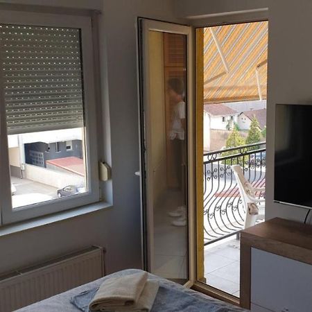 Apartman Anja Novi Sad Exterior photo