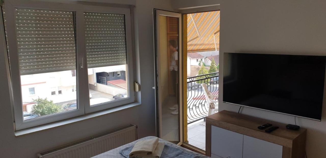 Apartman Anja Novi Sad Exterior photo