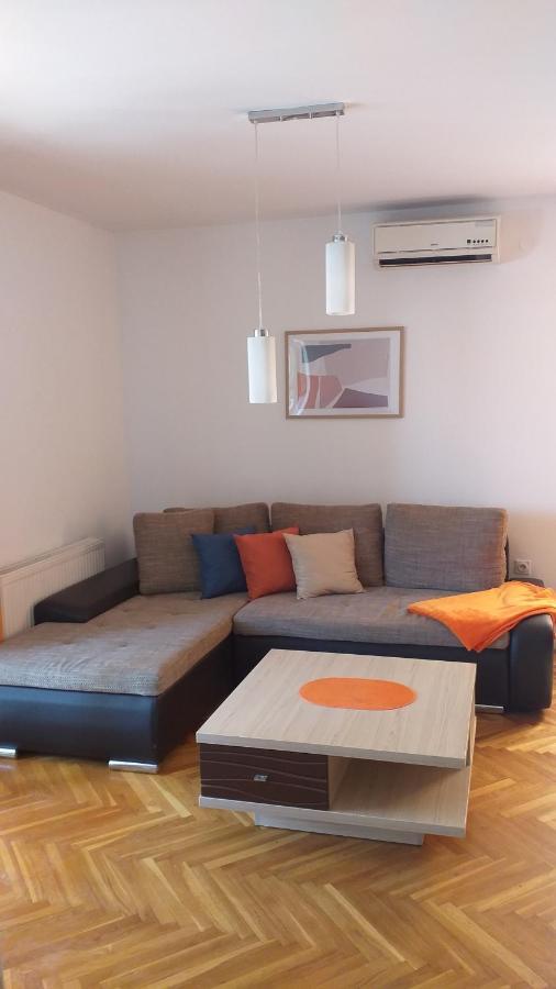 Apartman Anja Novi Sad Exterior photo